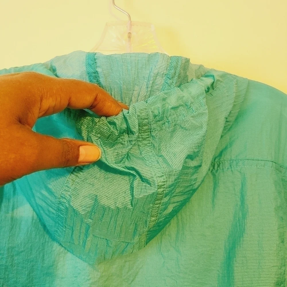 Nike | Women's Blue Green Full Zipper Cropped Rain Hoodie Jacket (Size XS)